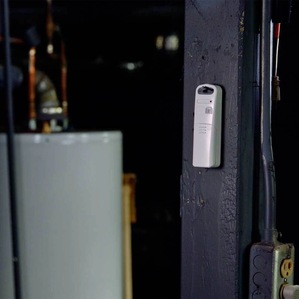 AcuRite Wireless Thermometer With Indoor & Outdoor Temperature 5 AcuRite Wireless Thermometer With Indoor & Outdoor Temperature - Image 5