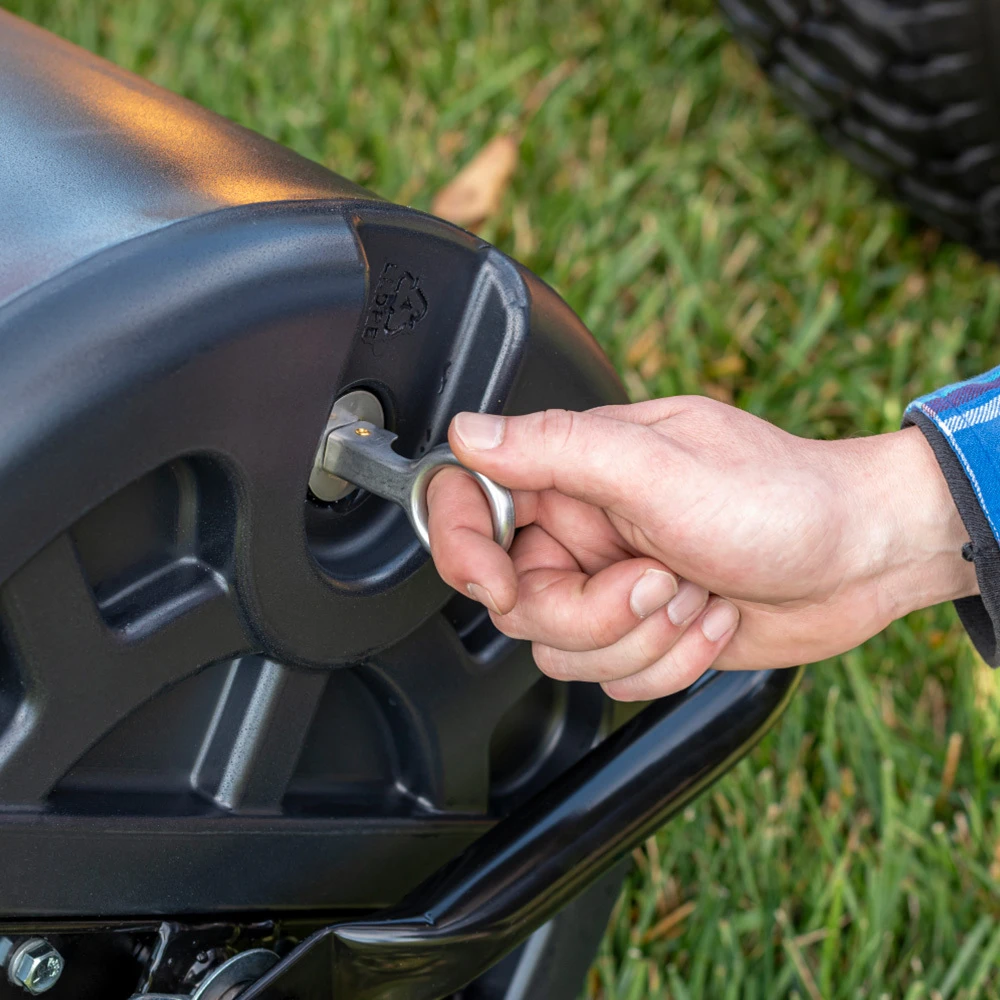 Agri-Fab 18 In. X 48 In. Poly Tow Behind Lawn Roller 4 Agri-Fab 18 In. X 48 In. Poly Tow Behind Lawn Roller - Image 4