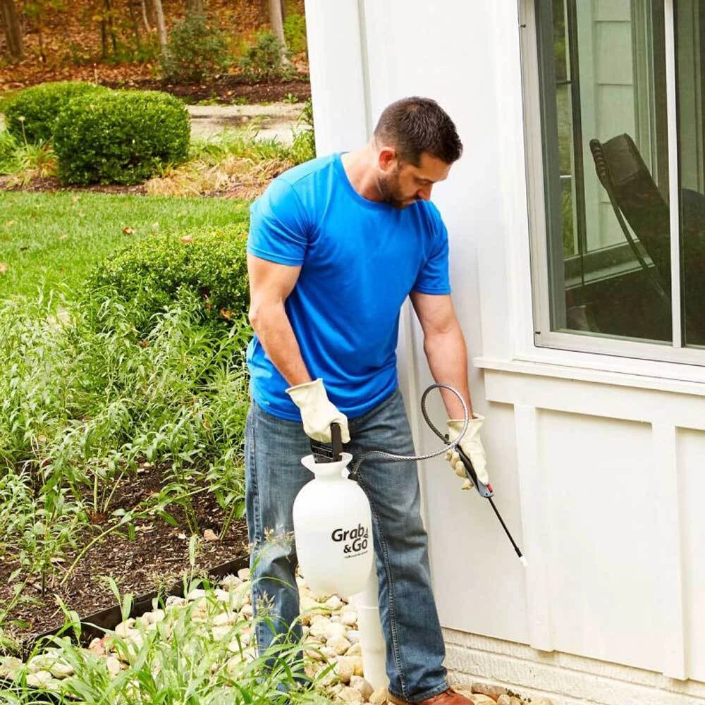 Smith Grab & Go 1-Gallon Tank Sprayer 3 Smith Grab & Go 1-Gallon Tank Sprayer - Image 3