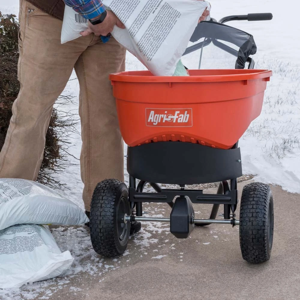 Agri-Fab 130 Lb. Ice Melt Push Broadcast Spreader 4 Agri-Fab 130 Lb. Ice Melt Push Broadcast Spreader - Image 4